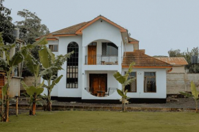 La Vida Loca' Rustic 4 bedroom villa